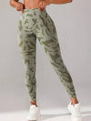 ZASUWA Female Sexy Camouflage Deep V Back Scrunch Bum Leggings