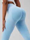 ZASUWA Female Ribbed Scrunch Bum Leggings