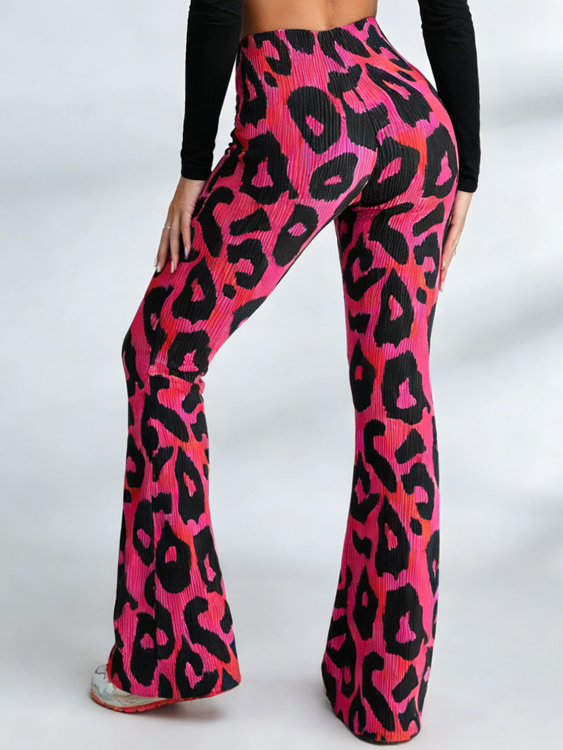 V-shaped Waist Contrast Color Leopard Print Flare Leggings