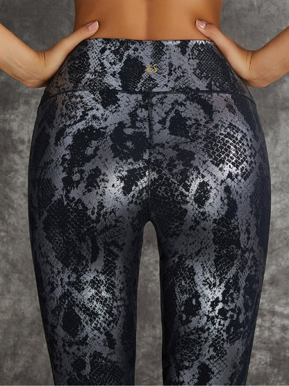 Hochtaillierte Leggings mit Bronzeschlangenmuster