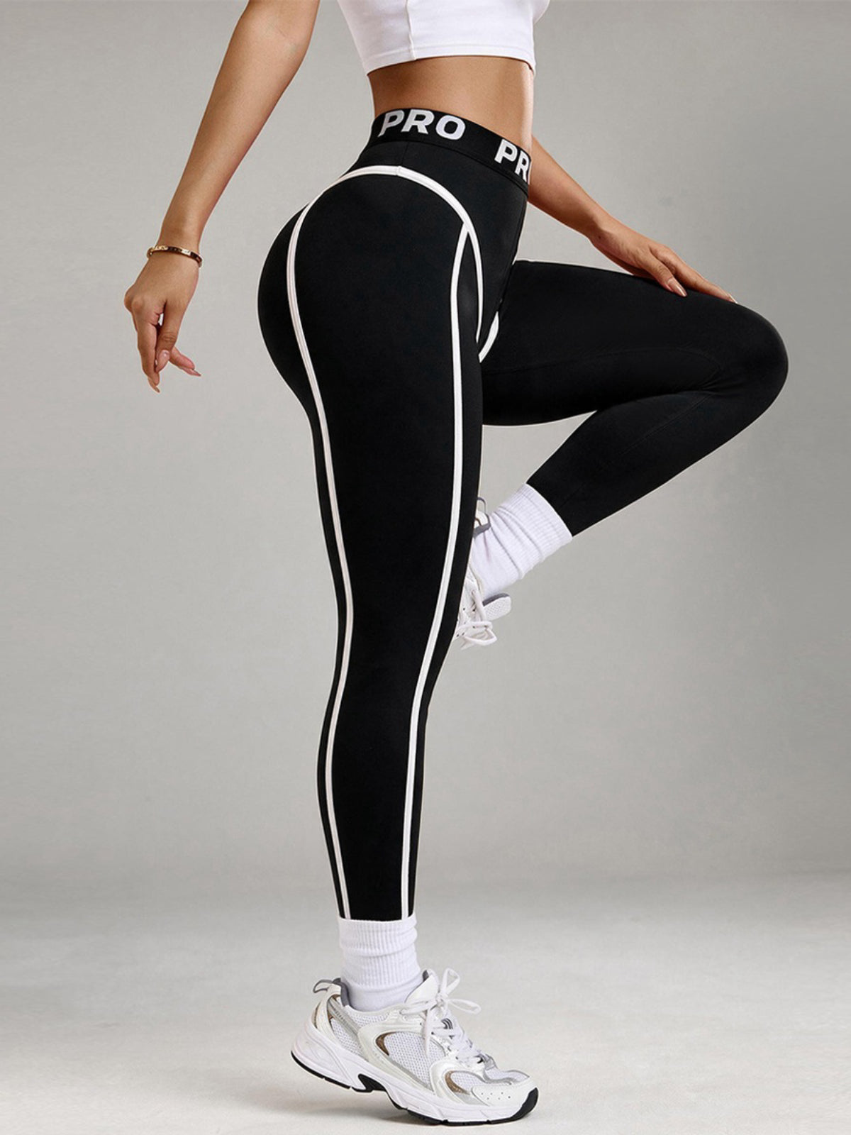 High-Waist Sport Leggings with Contrast Piping
