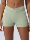 ZASUWA Female V-shape Waist Scrunch Bum Spandex Gym Booty Shorts