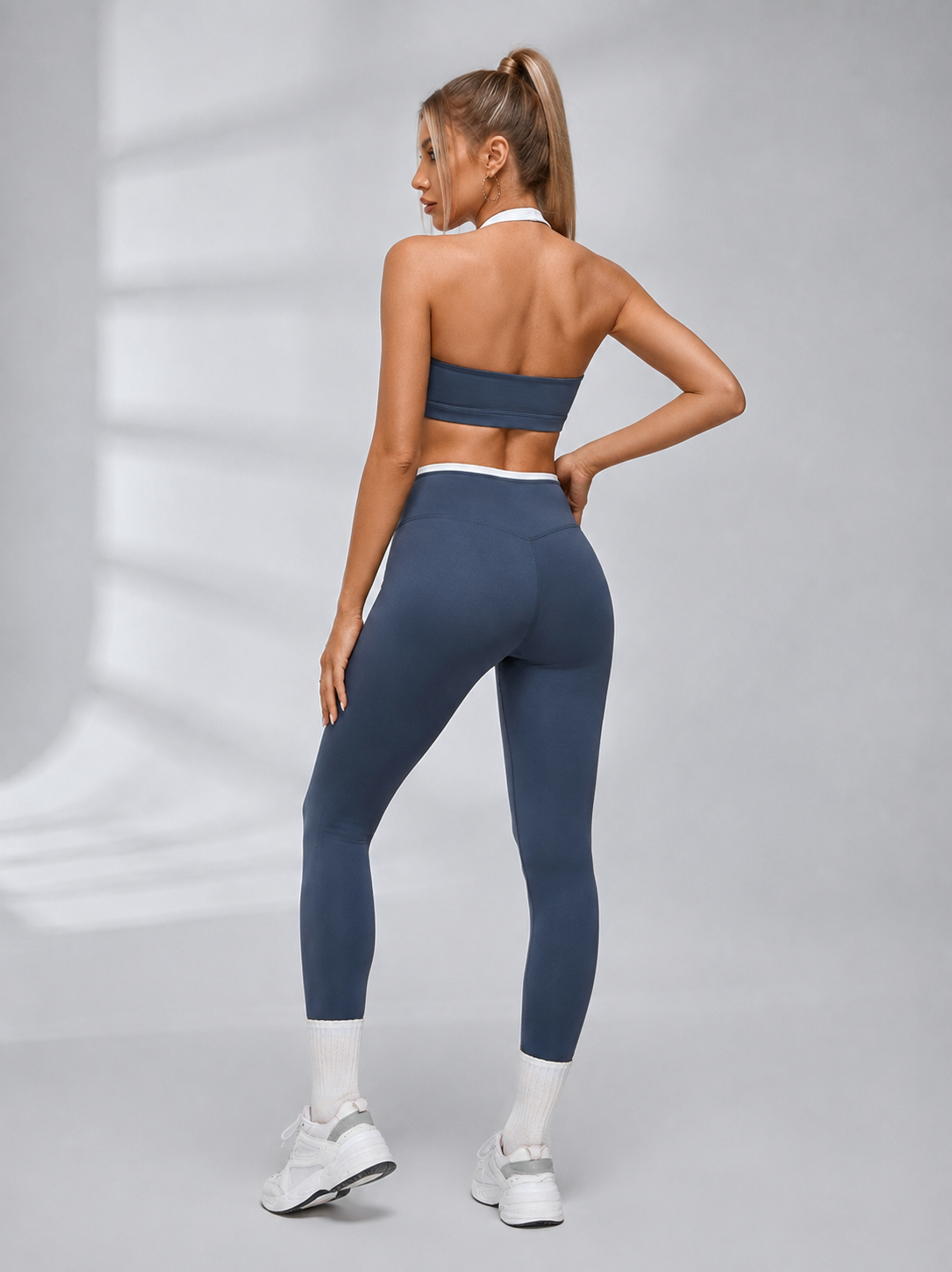 Contrast Trim Halter Sports Bra High Waist Hip Lifting Yoga Tracksuit