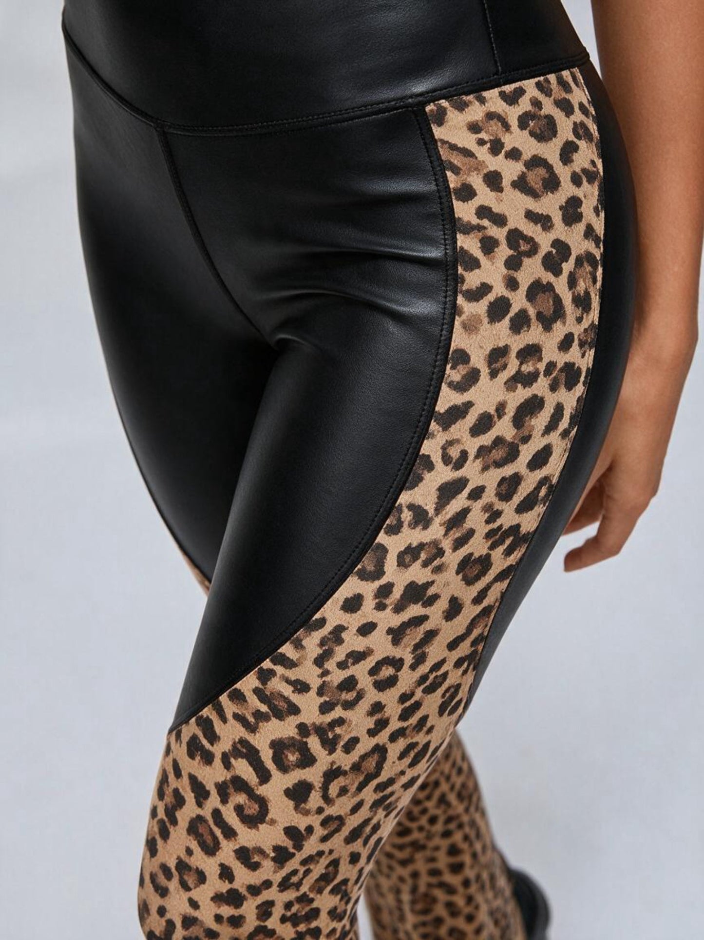 Stretch Slim Color Block Leopard Patchwork Workout 2 Piece Outfit