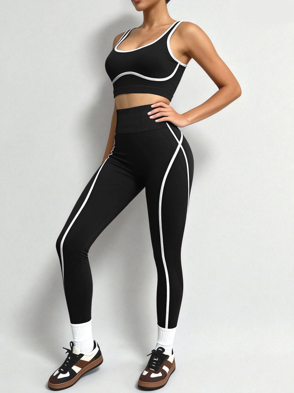 Seamless Contrast Trim 2 Piece Yoga Outfit