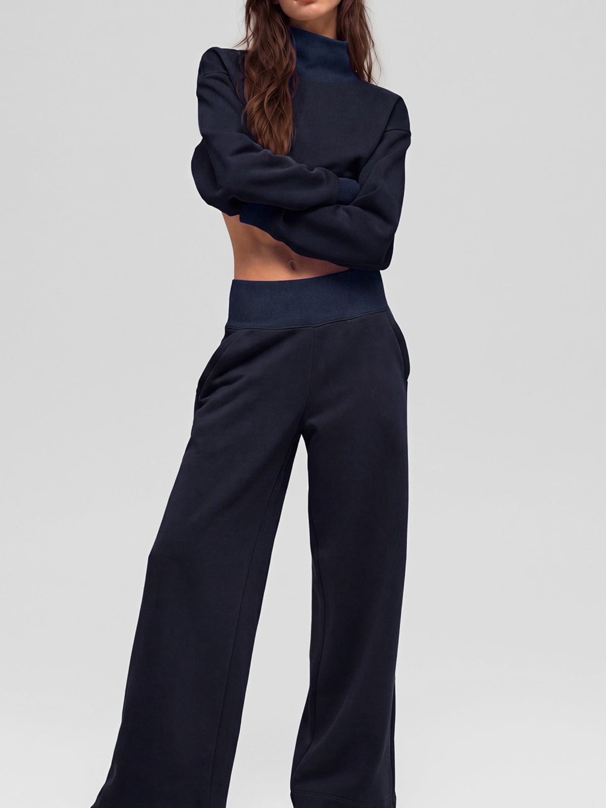 Women's Cropped Mock Neck Sweatshirt & Wide-Leg Sweatpants Two-Piece Set