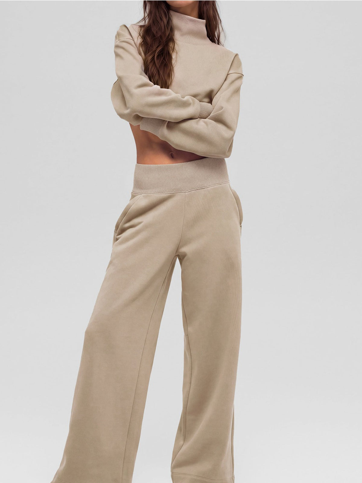 Women's Cropped Mock Neck Sweatshirt & Wide-Leg Sweatpants Two-Piece Set