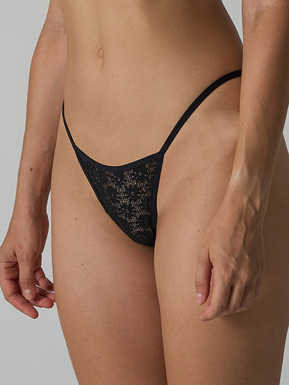 Floral Lace Low-Rise Thong Panty