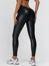 Leggings aus Kunstleder mit tiefem V-Rücken und Scrunch-Po